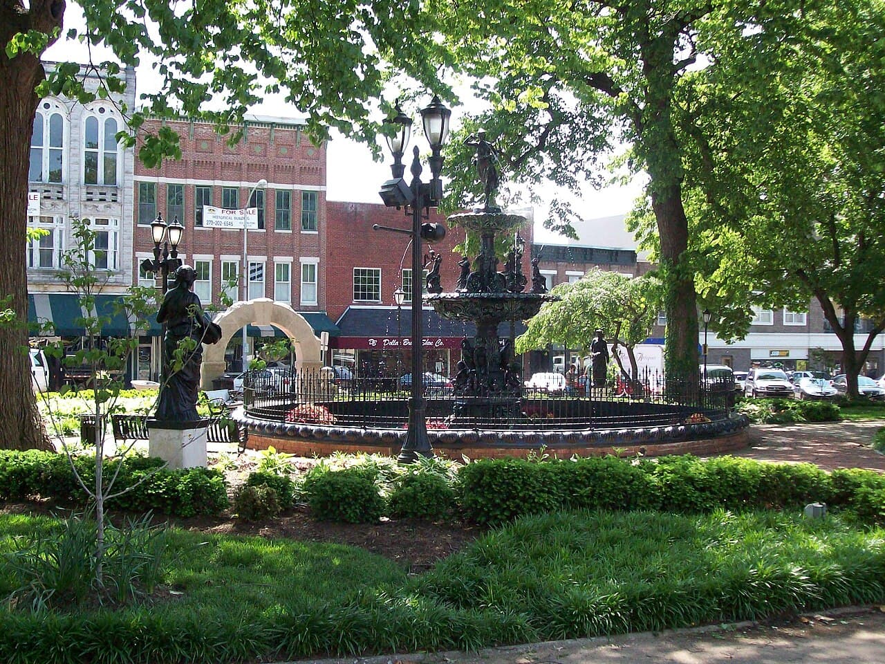 City in Kentucky, United States — Bowling Green, KY