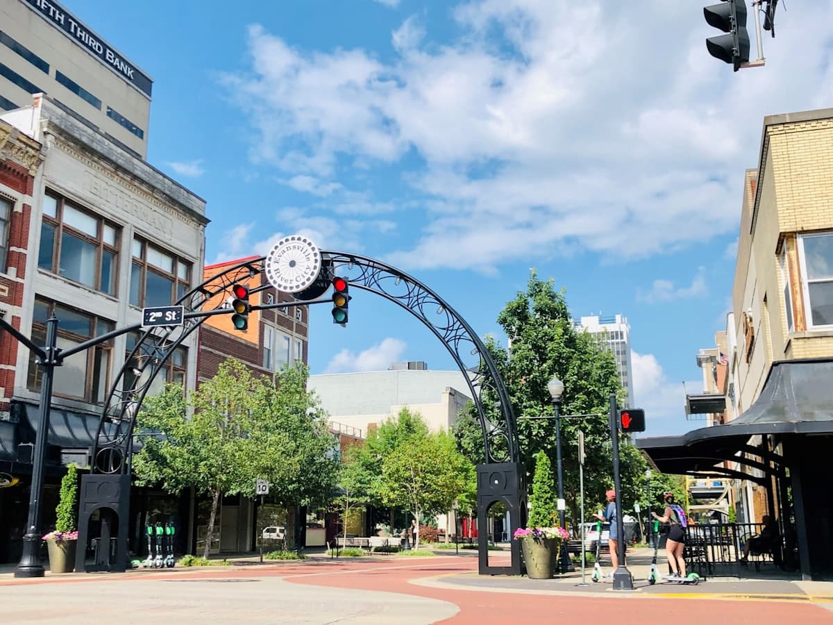 Evansville, IN