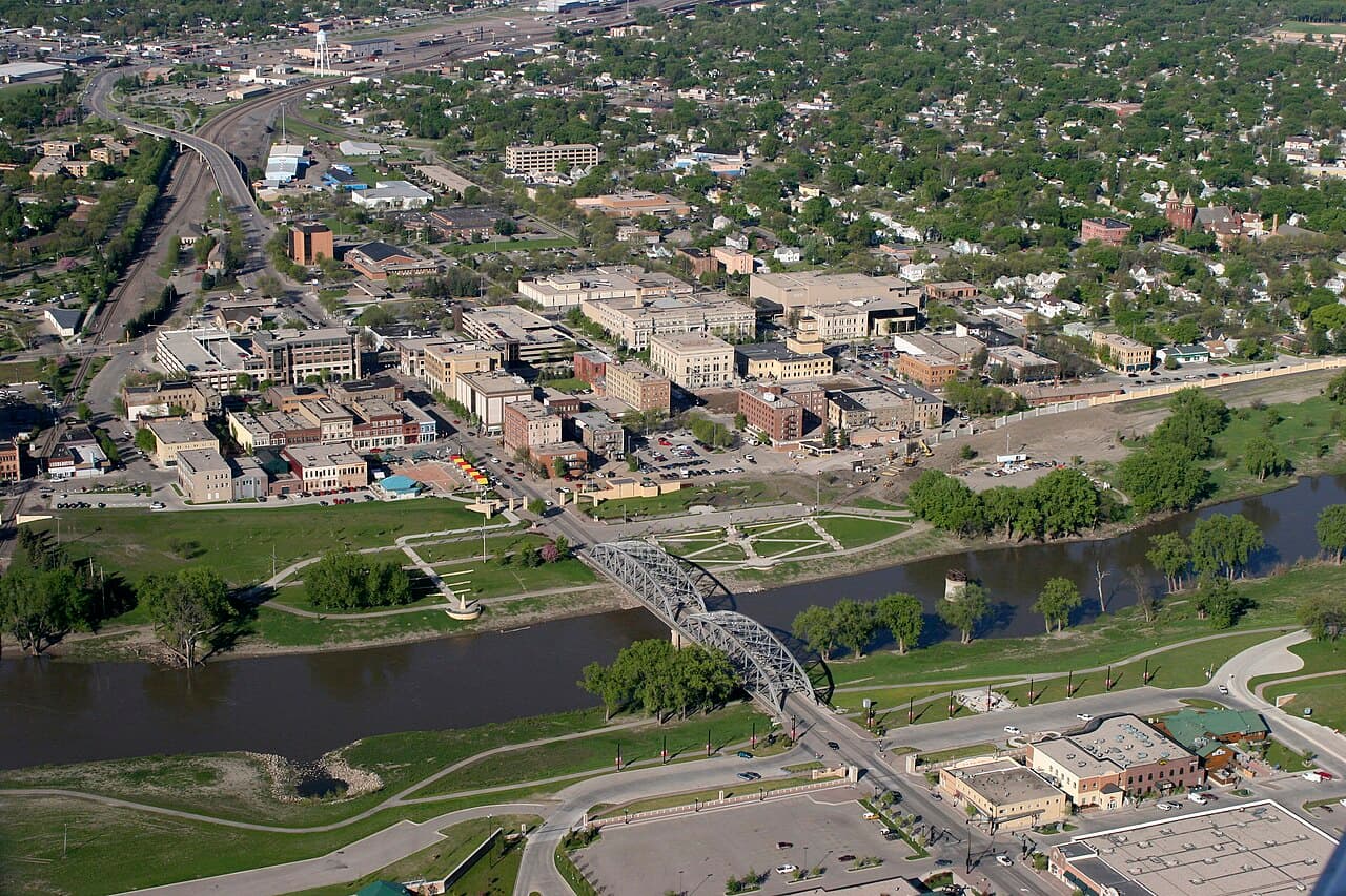 City in North Dakota, United States — Grand Forks, ND